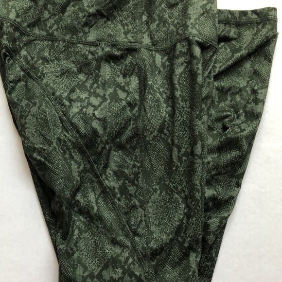 All in Motion leggings - Picture 3 of 4